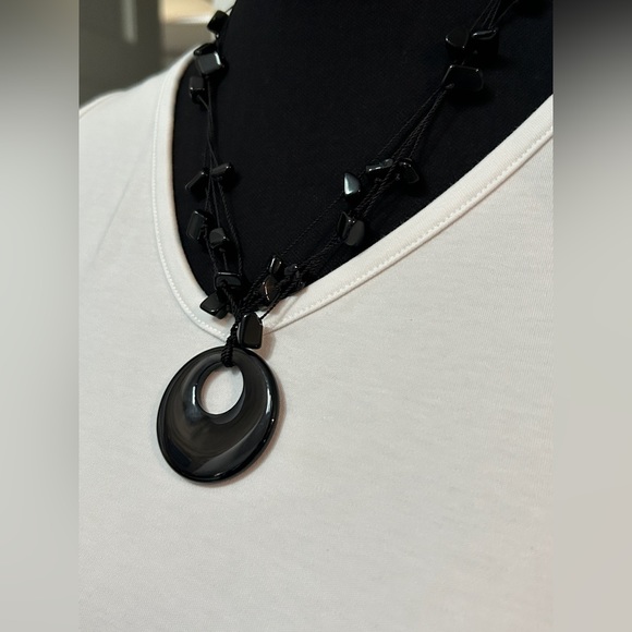 Handmade Black Beaded Pendant Necklace NEW - Picture 5 of 12